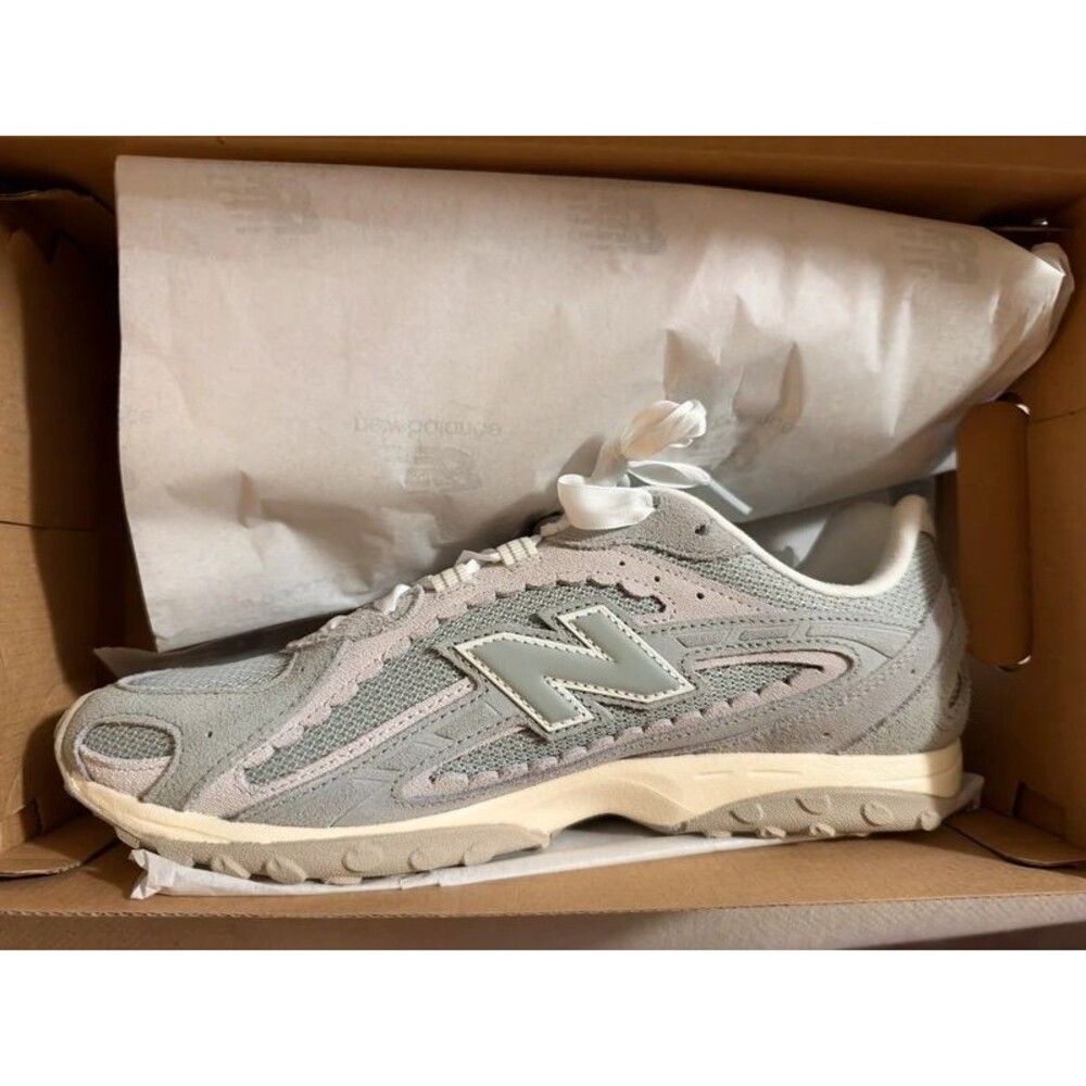 Women’s New Balance 204L